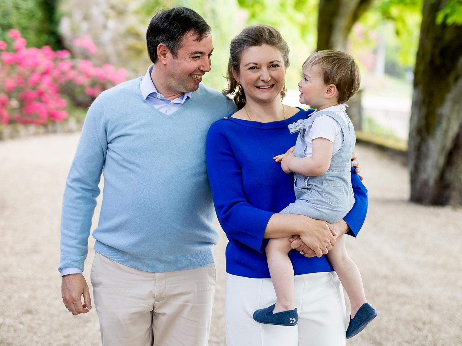 Le Couple Héritier et le Prince Charles en promenade dans les jardins du Château de Fischbach