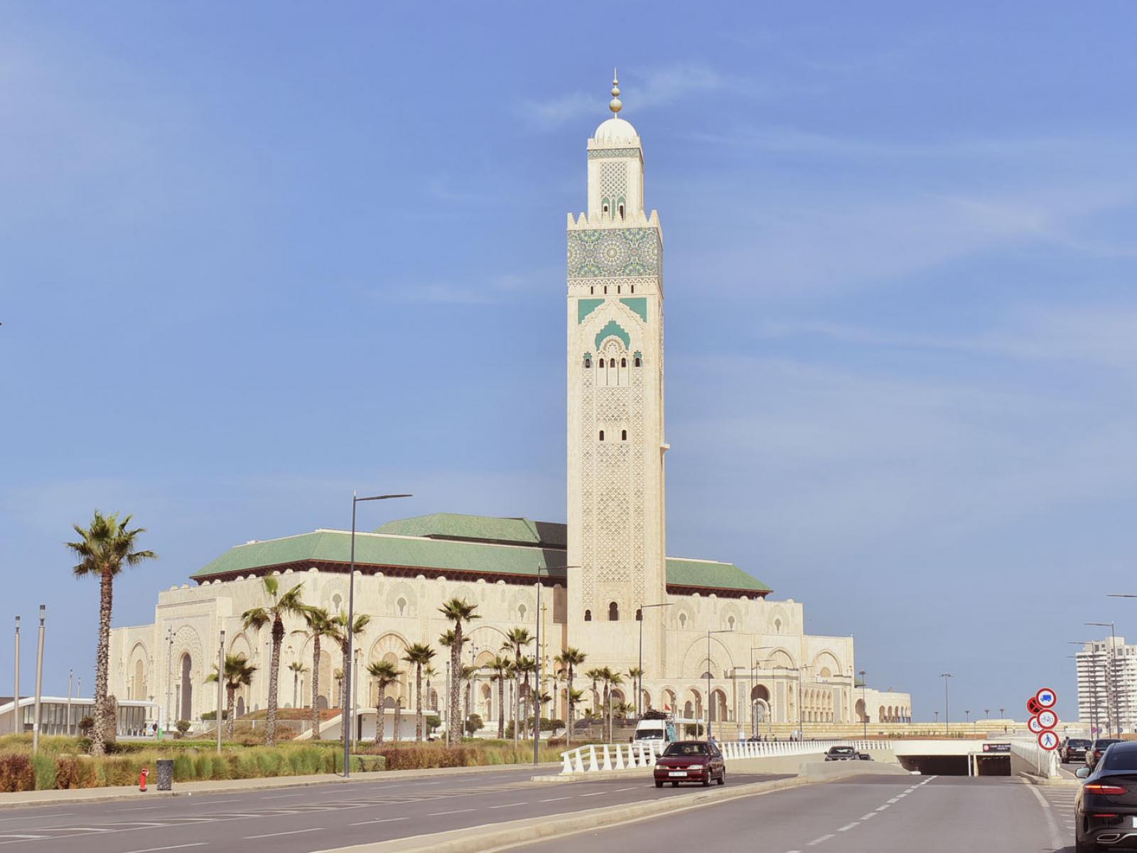 Vue de l'extérieur de la mosquée Hassan II