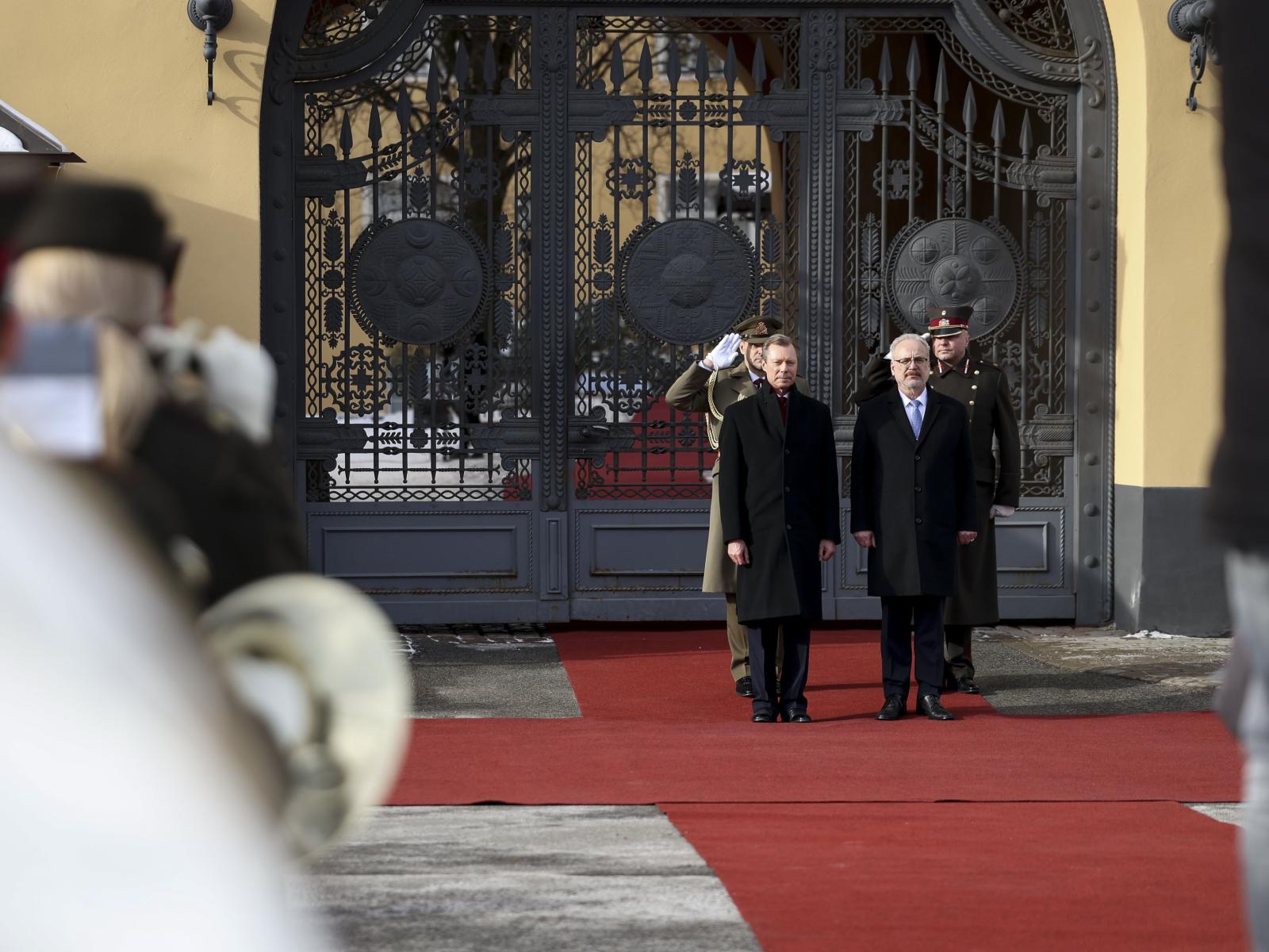 Le Grand-Duc et le Président letton lors de la cérémonie d'accueil officielle