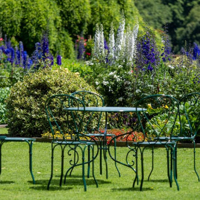 Garden Party at Berg Castle