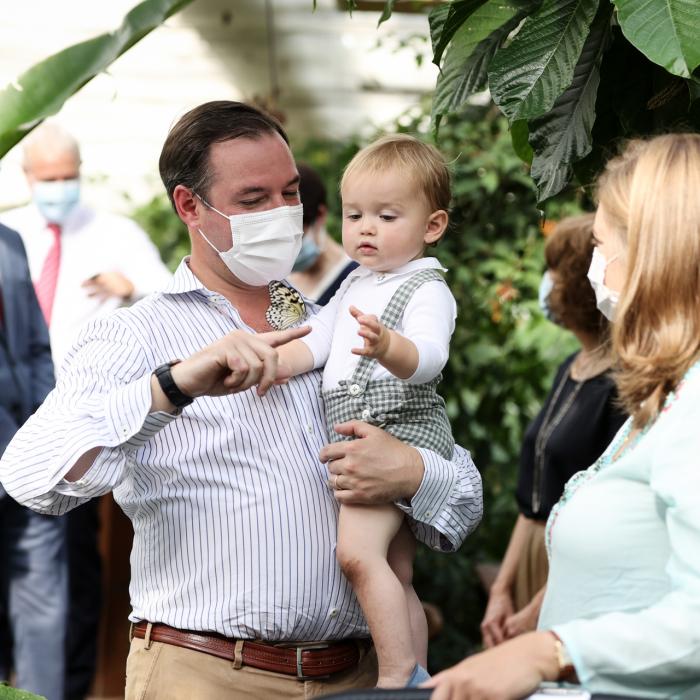 Das erbgroßherzogliche Paar und Prinz Charles im "Päiperlecksgaart"