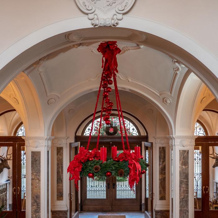 Weihnachtsdekorationen auf Schloss Berg