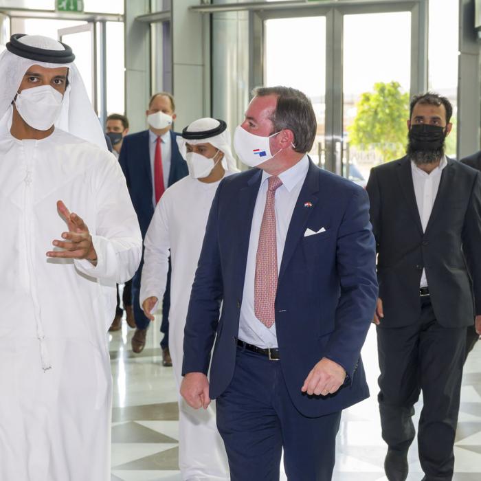 Le Prince Guillaume échange avec le ministre de l'économie EAU