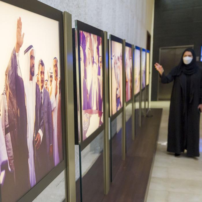 Le Prince Guillaume visite le "Etihad Museum"