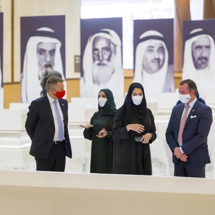 Le Prince Guillaume visite le "Etihad Museum"