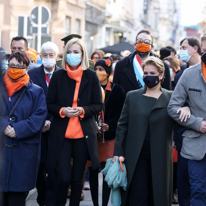 Le Couple grand-ducal marche en tête du cortège