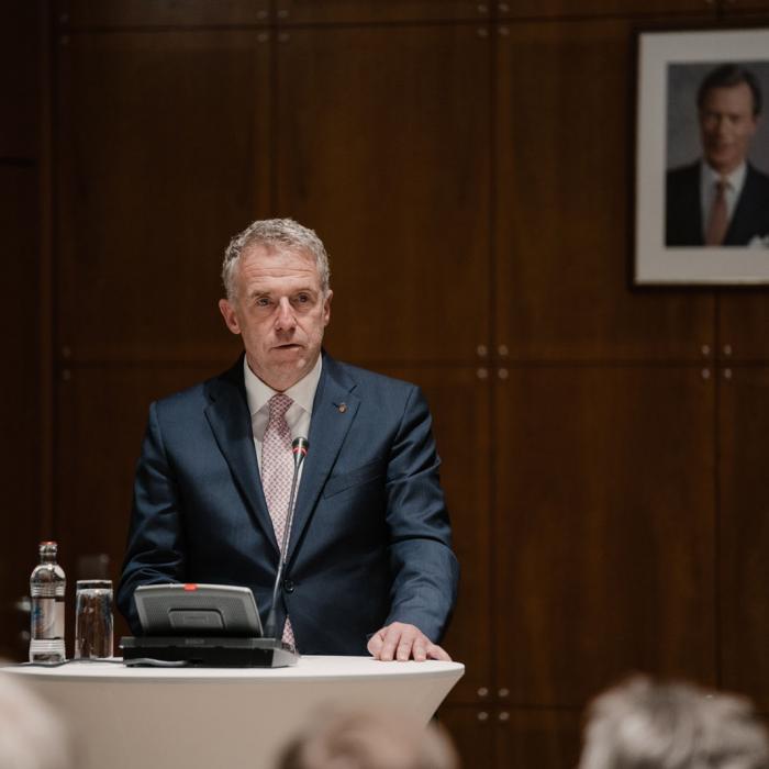 Tom Oberweis prononce un discours