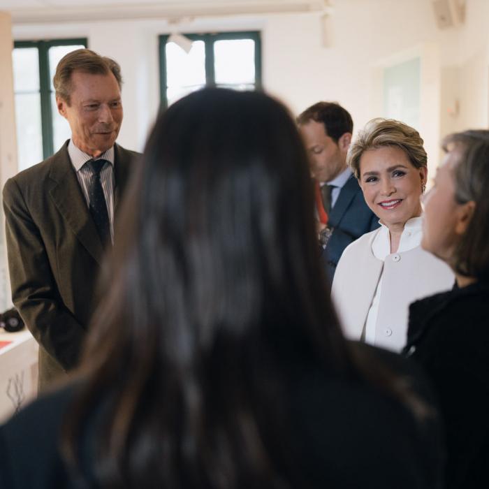 Le Couple grand-ducal reçoit des explications sur l'exposition