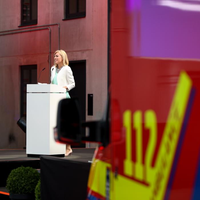 Discours sur scène de Mme Taina Bofferding