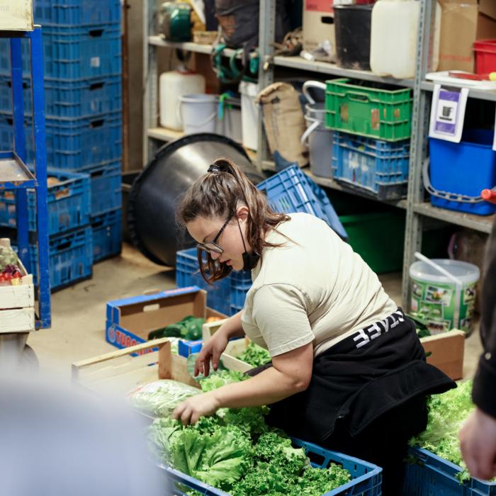 Une collaboratrice d'un atelier protégé au Parc Merveilleux