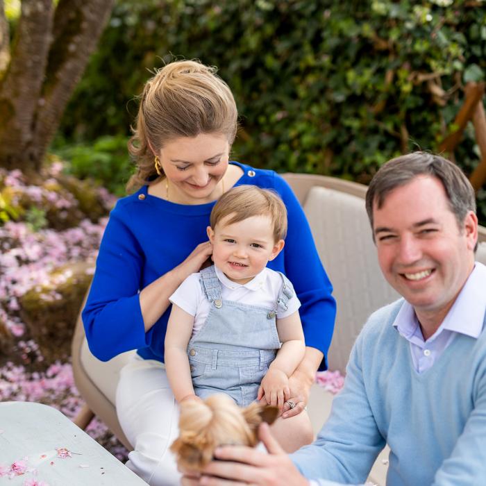 Le Couple hértier et le Prince Charles dans le jardin