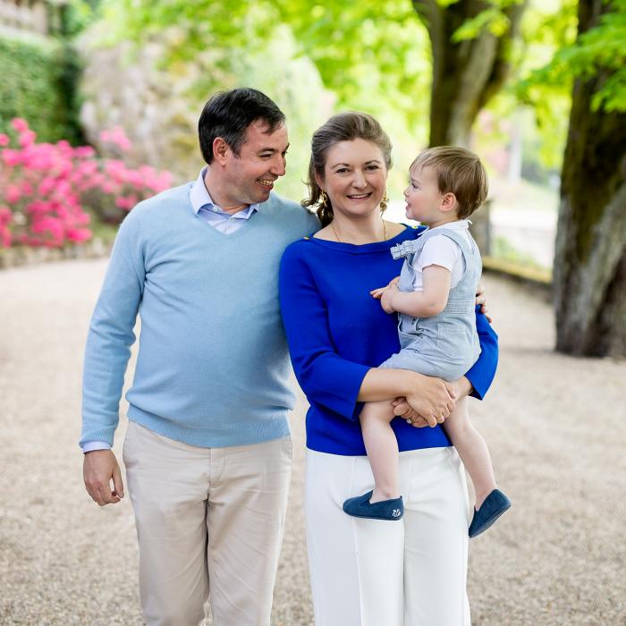 Le Couple Héritier et le Prince Charles en promenade dans les jardins du Château de Fischbach