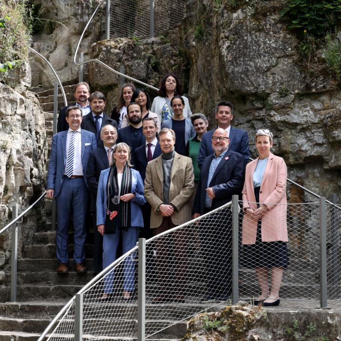 Photo souvenir dans les escaliers de la Pétrusse