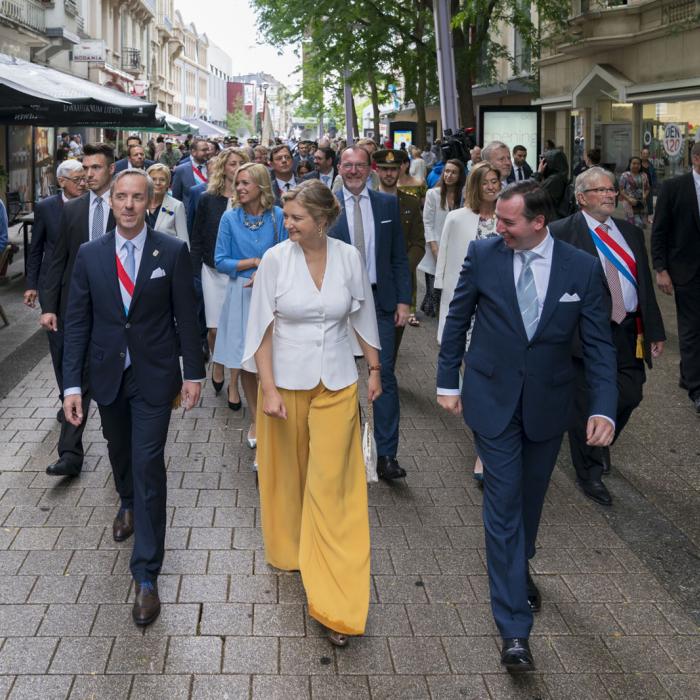 Le Couple héritier et le bourgmestre dans les rues d'Esch-sur-Alzette