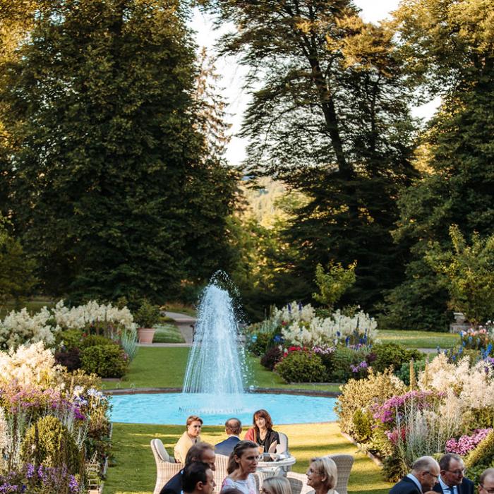 Vue sur la fontaine se situant dans les jardins du Château