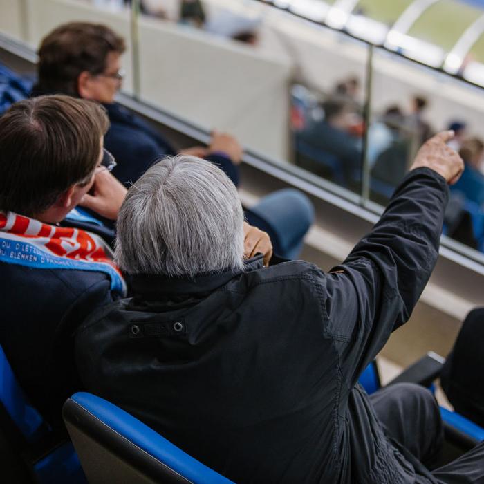 Le Prince et le président de la fédération assistent au match