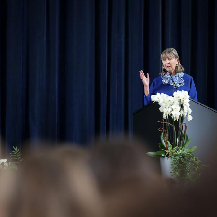 La bourgmestre Polfer prononce un discours