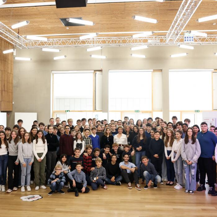 Photo de groupe suite à la visite au Lycée Vauban