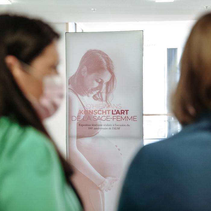 Vue d'une affiche présentant l'exposition itinérante