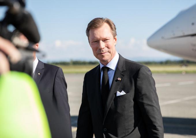 Le Grand-Duc arrive à l'aéroport de Linz