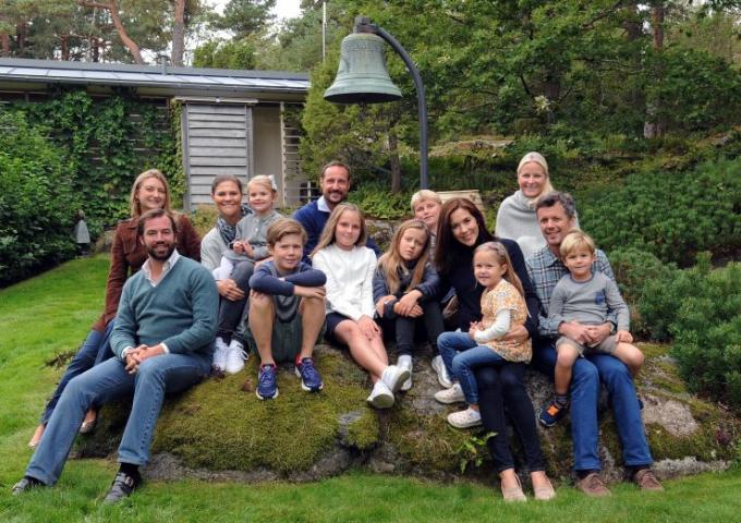 LL.AA.RR. le Prince Héritier Haakon et la Princesse Héritière Mette-Marit de Norvège accueillent les Princes Héritiers d’Europe