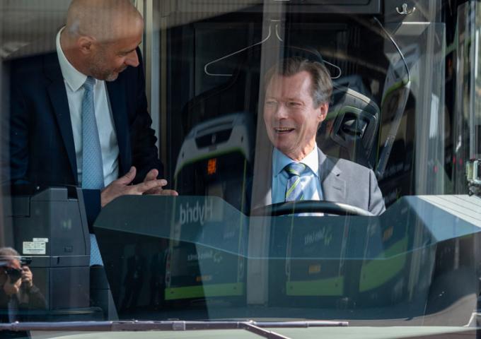 Le Grand-Duc au volant d'un bus