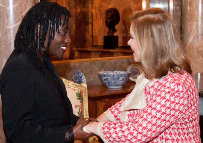 Visite du Dr. Auma Obama et d’une délégation de jeunes footballeuses kényanes