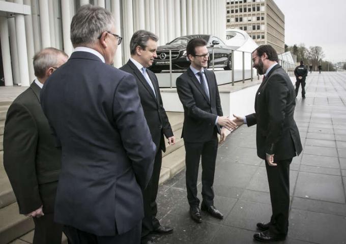 Le Prince héritier a remis des Certificats de la Promotion du Travail