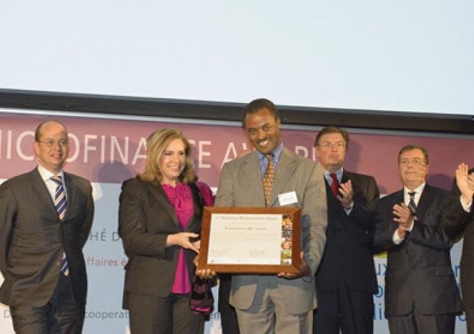 Remise du 2ème Prix européen de la microfinance