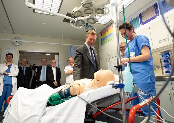 Le Grand-Duc a visité le groupe urologique de l’Hôpital Kirchberg