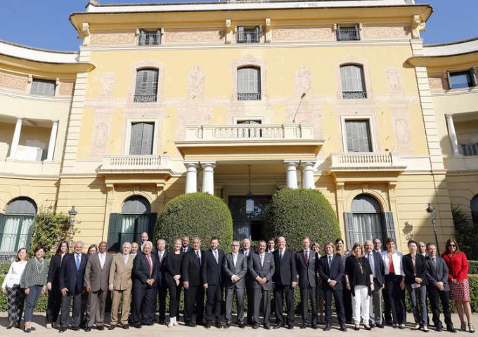 Photo de groupe lors de la réunion de la Comission de la Solidarité Olympique