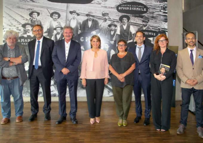 Photo de groupe lors de la conférence « Va où l’humanité te porte »