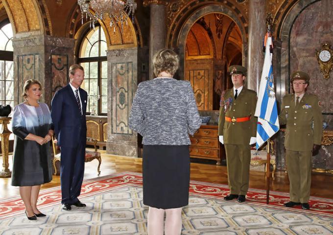 Le Couple grand-ducal et le Prince Sébastien lors de l'assermentation