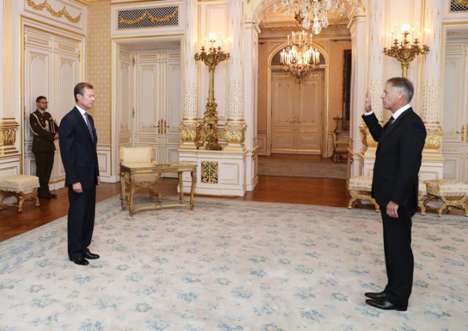 Le Grand-Duc lors de l'assermentation de M. Kox au Palais grand-ducal