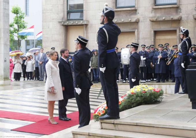 Photo de LL.AA.RR le Grand-Duc Héritier et la Grande-Duchesse Héritière de Luxembourg