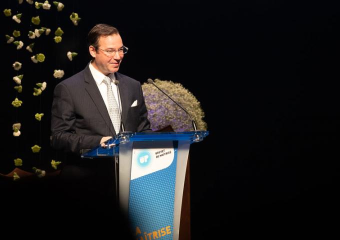 Le Prince héritier a remis des Diplômes de Maîtrise et des Diplômes de la Promotion du Travail