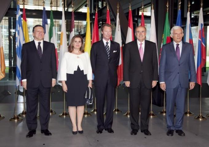 Serment de la Commission européenne de respecter les traités de l'UE et la Charte des Droits fondamentaux
