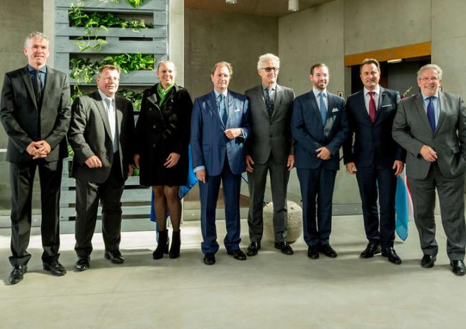 Le Prince héritier lors de la séance académique 15e anniversaire du groupe CDEC