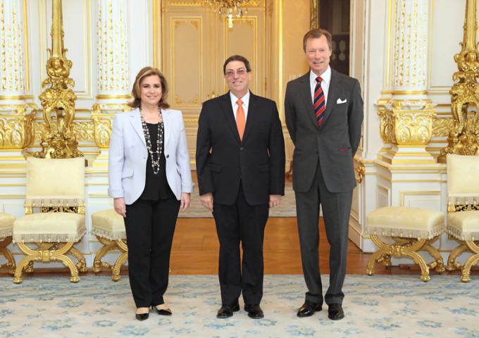 Photo de LL.AA.RR le Grand-Duc et la Grande-Duchesse avec S.E.M. Bruno Rodrìguez Parrilla