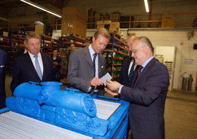 Le Grand-Duc lors de la visite du siège de la société Clean-Tech APATEQ