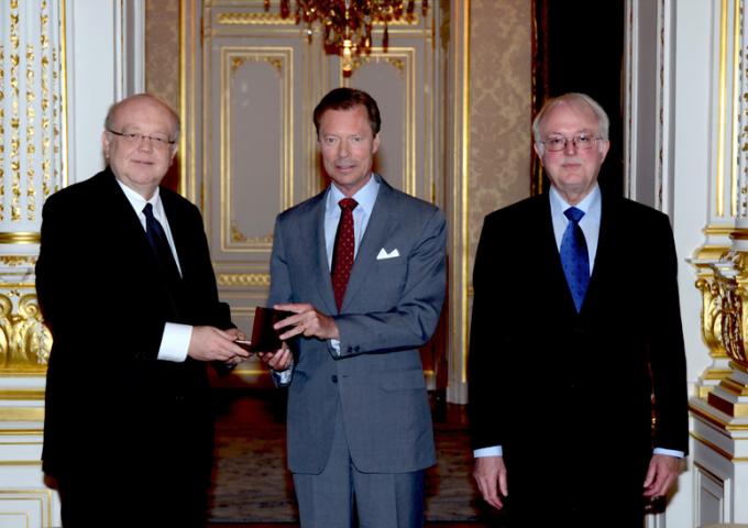 Présentation numismatique 175ème anniversaire de l’Indépendance du Luxembourg