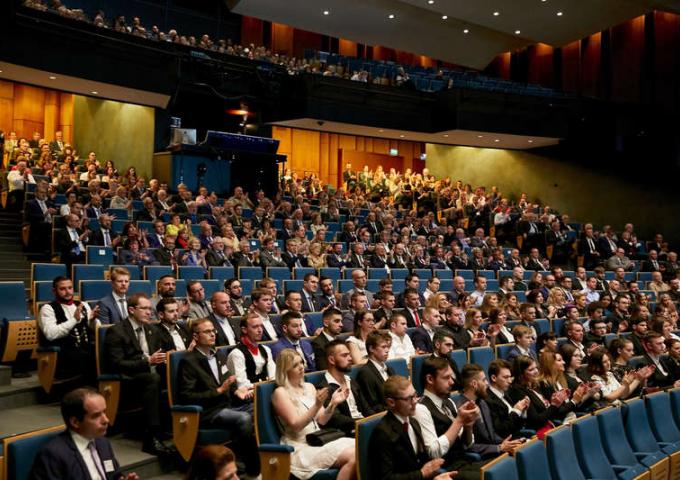 Remise solennelle des diplômes de maîtrise et des diplômes de la promotion du travail, promotion 2017