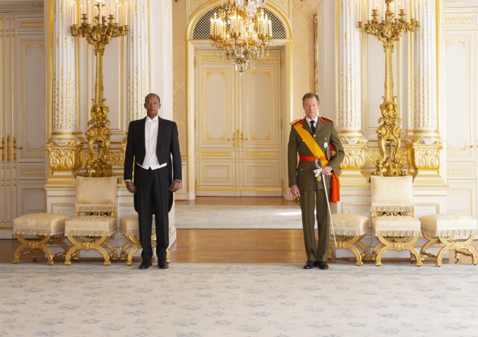 Le Grand-Duc et Son Excellence Monsieur Dieudonné Rugambwa SEBASHONGORE, ambassadeur extraordinaire et plénipotentiaire de la République du Rwanda