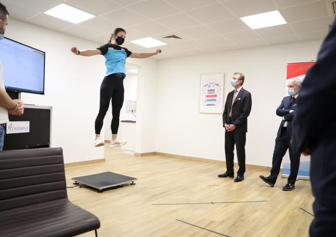 Le Grand-Duc assiste à l'entraintement d'une athlète d'élite