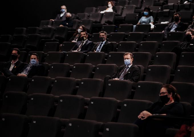 Le Grand-Duc assiste à l'avant-première du film "The Living Witnesses"