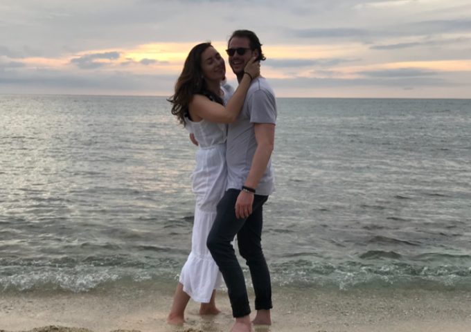 Le Prince Félix et la Princesse Claire sur une plage