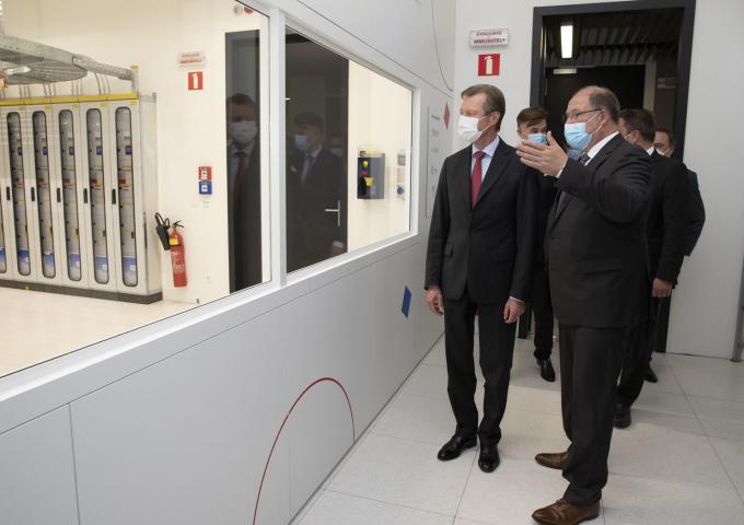 Le Grand-Duc découvre le superordinateur MeluXina