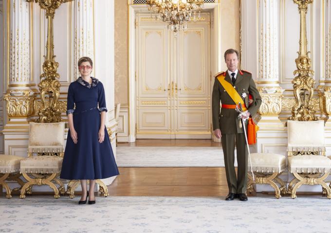 S.A.R. le Grand-Duc et S.E.M. Alexandrina-Livia RUSU, ambassadeur extraordinaire et plénipotentiaire de Roumanie