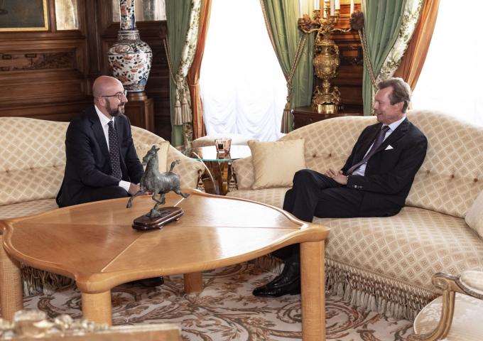 Le Grand-Duc et M. Charles Michel en plein échange