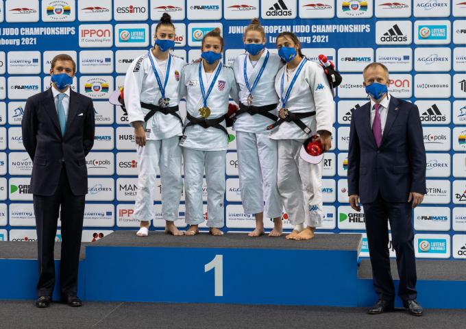 Le Prince Louis et Monsieur Sergey Soloveychik, président de l'European Judo Union, en compagnie des gagnantes